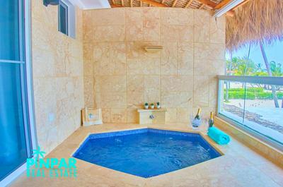 Villa Blanca Beach Club