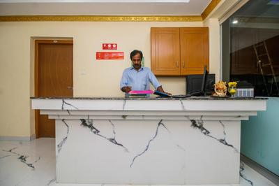 Hotel O Royal King
