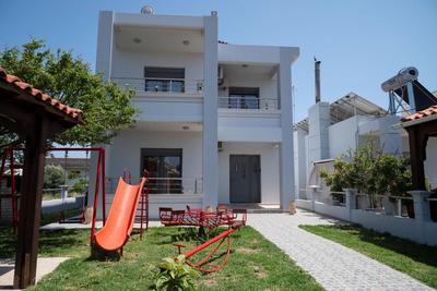 Amaya House near the Beach