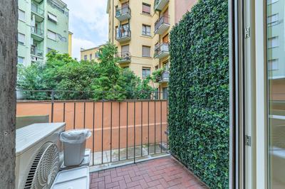 500 m from Corso Sempione, Close to Metro M5