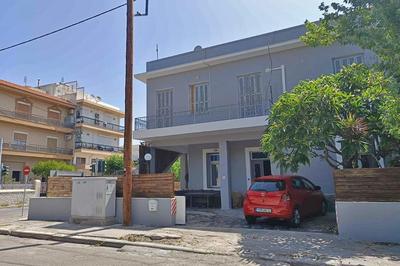 Themis' Urban Residence