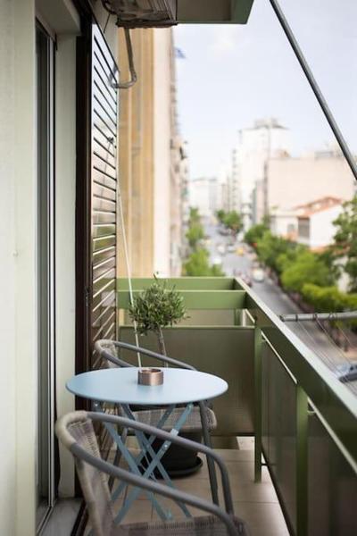 Majestic and spacious apartment near Acropolis