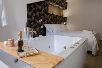 Coraline Deluxe Rooms