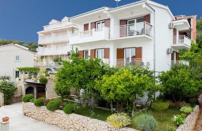 Apartment Mia - Spacious apartment on 85 m2 with beautiful sea view