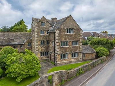 Luxury Derbyshire Manor House Stay
