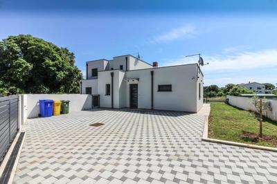 Ferienhaus mit Privatpool für 11 Personen ca 250 qm in Šišan, Istrien Südküste von Istrien