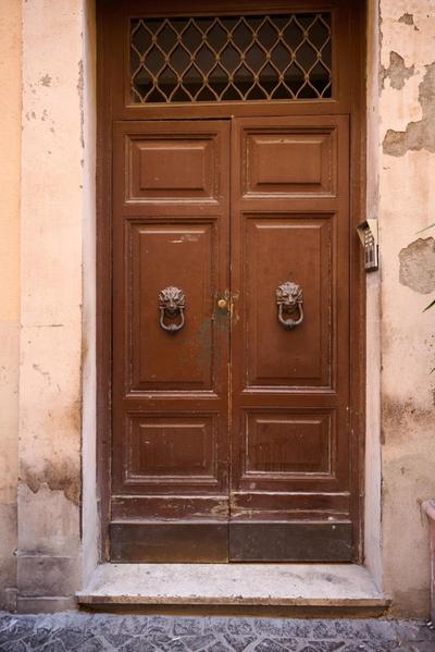 Maison Luxury Pantheon