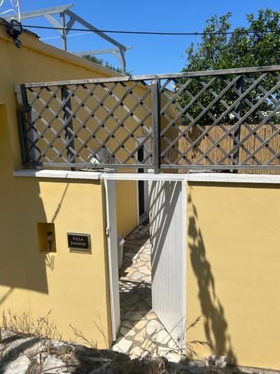 Villa Jasmine, Sea and Mountain View in peaceful hamlet