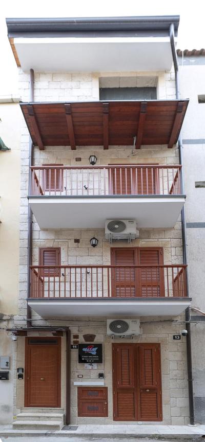 CASA VACANZA A 2 Passi 1