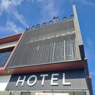 Urban Inn, Myra Meranti