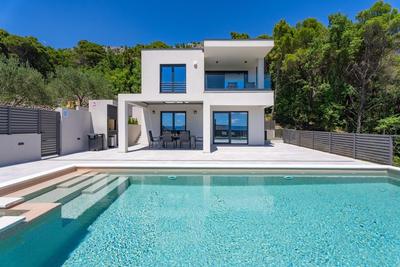 Villa River Hills with Heated pool with hydromassage, Gym