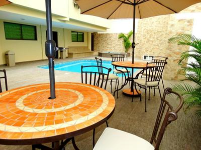 Hotel Marvento Suites