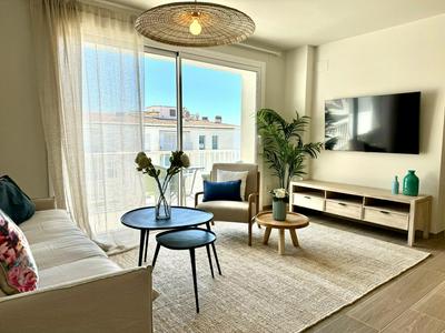 Acogedor Ático con piscina y vistas al mar