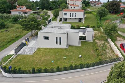 Villa Nauta - beautiful ground floor villa for 4 people with playground & sauna Pula