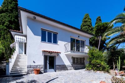 Villa Center Sanremo