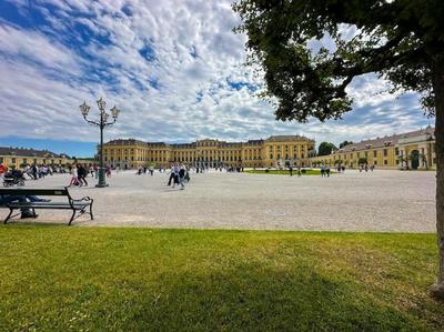 Wohnung direkt bei Schönbrunn!