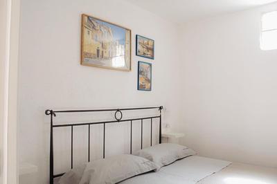Leone Guest House