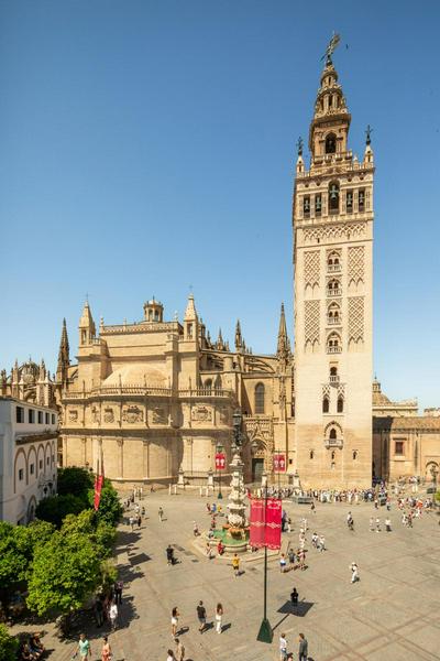 Lujoso apartamento a los pies de la Catedral