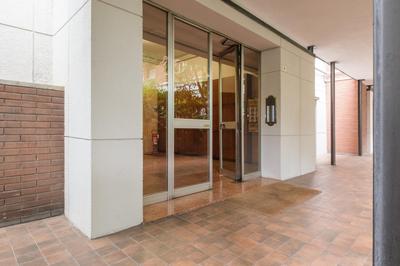Classic And Elegant Style In Old Town