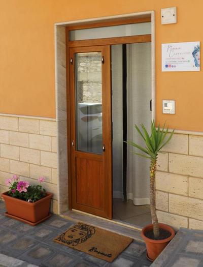 Nonna Croce Home