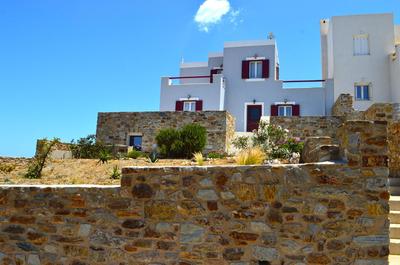 Maoukas House