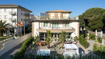 CASA AMARE 4&2, Emma Villas