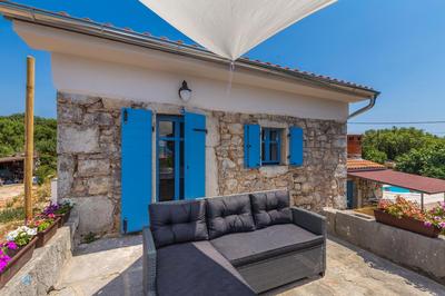 Holiday house KUNTENTA with pool and jacuzzi