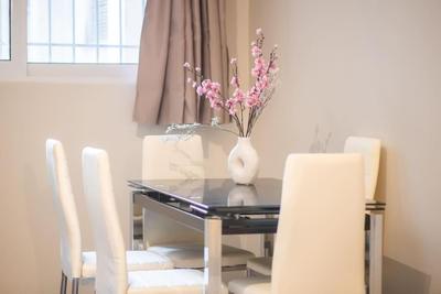 Modern Comfort Apt near centre