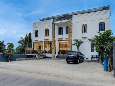 Capital O 92583 Raja Soeta Hostel Syariah