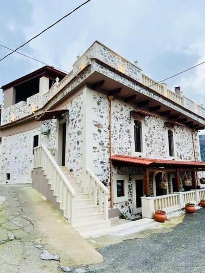 Petroktisto Villa