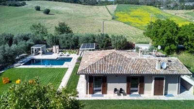 VILLINO LE MOIE 4&2, Emma Villas