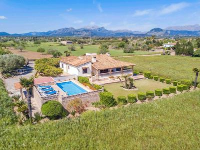Elegant Villa in Alcudia with Private Pool