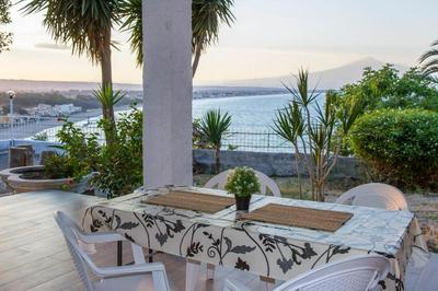 TERRACE on the SEA