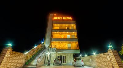 FabHotel Rudra