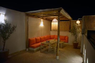 Private Riad 4 Bedrooms With Free Breakfast and Heated Plunge Pool