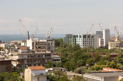 SKG Subway Apartments