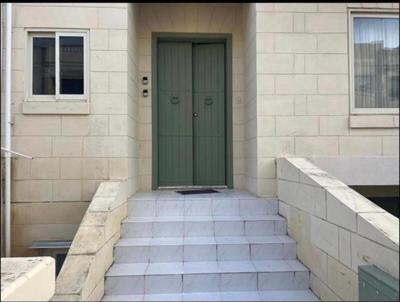 Pembroke St Julians Luxury, Comfort, Location
