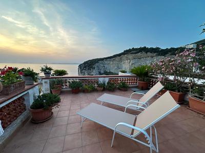 Sapore di Mare, Bilocale con terrazzi vista mare