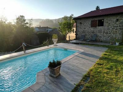Cozy Galician Stone Farmhouse with Fireplaces and Pool