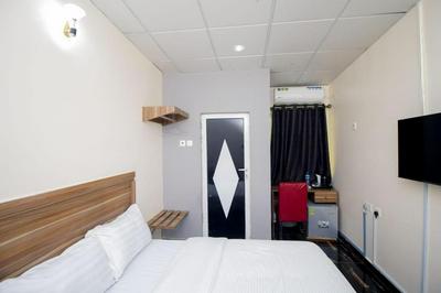 LINKS Bed and Breakfast