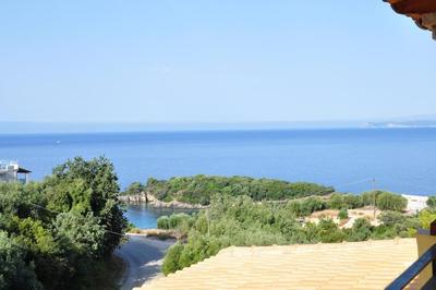 Mary's sea-view studio