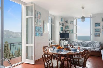 Una Finestra Sul Mare Garden & Pool - Happy Rentals