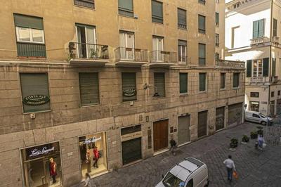 JOIVY Stylish 3-bed flat near the Genoa Aquarium