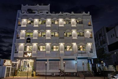 Townhouse OAK The Tulip Regency