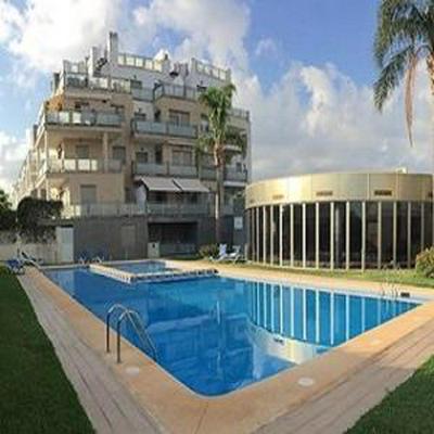 AMPLIO APARTAMENTO DÚPLEX con PISCINA