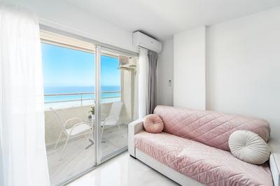 WELCS ESTUDIO 160 EMP frente al mar