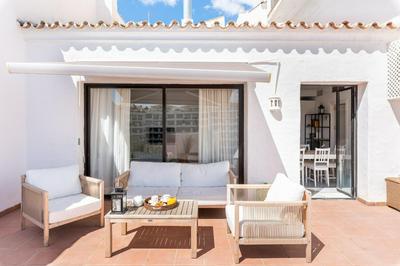 Jardines Puerto Banús - Elegance and Comfort in Marbellas Heart