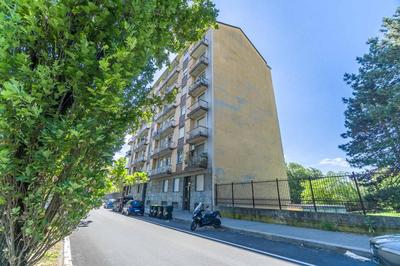 GuestHost - Santa Rita Functional Flat with Balcony