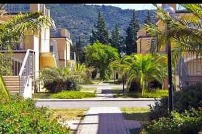 Appartamento in condominio con 2 piscine e spiaggia privata