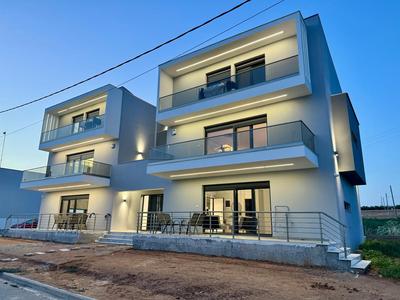 Elinor apartments